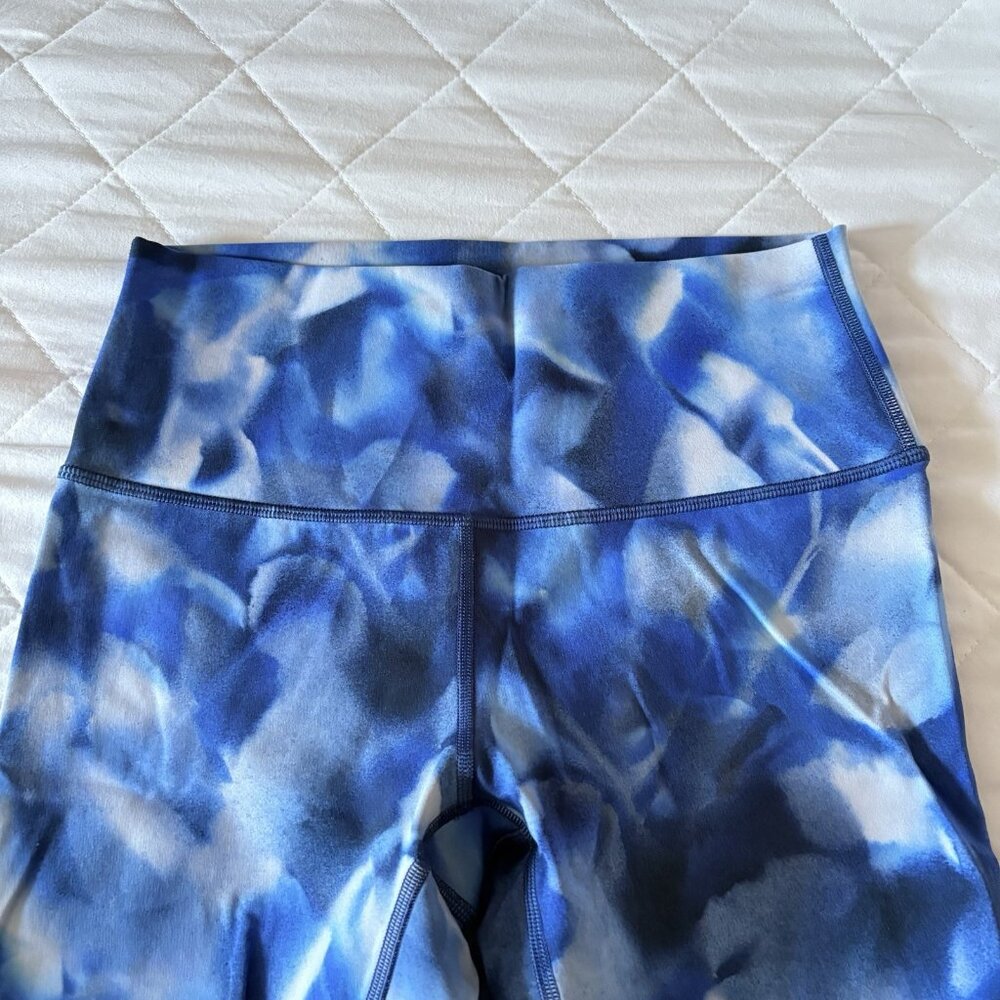 Lululemon Womens Size 6 Wunder Under Hi-Rise Full-On Luxtreme Leggings Blue - Picture 2 of 7